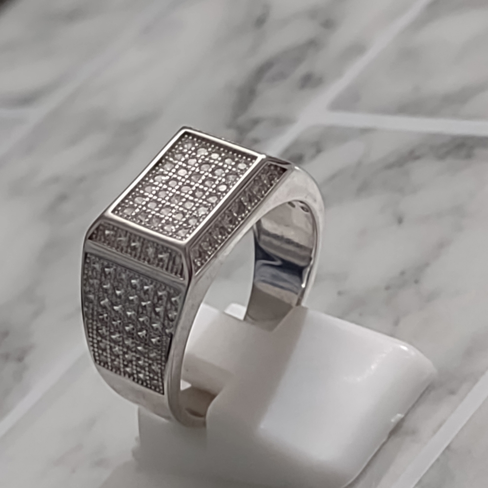 Men's size 9 Diamond pave and 925 sterling ring